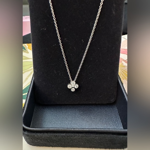 Tiffany Platinum Diamond Flower Necklace PT950 - Picture 4 of 10